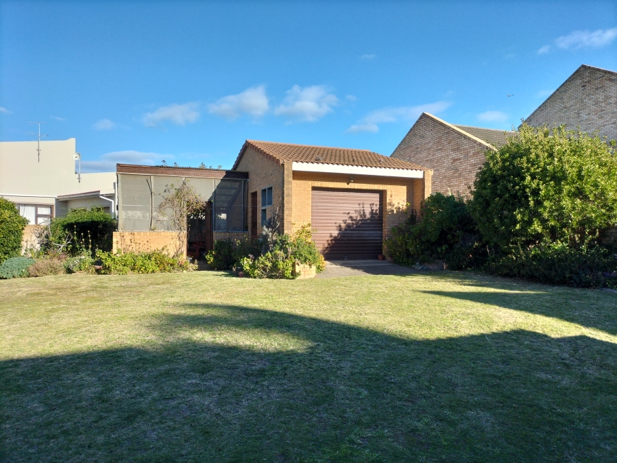 2 Bedroom Property for Sale in Wavecrest Eastern Cape